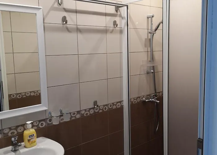 South Νεσέμπαρ